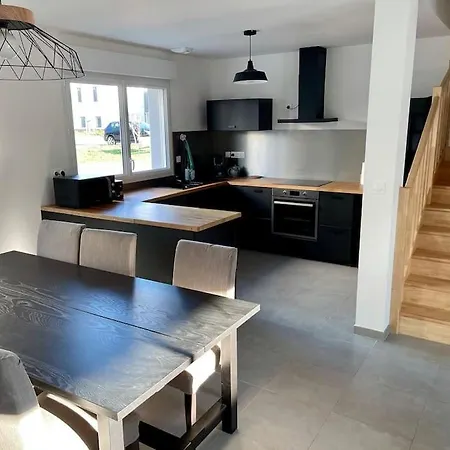 Maison Neuve Quartier Calme Proche Commerces Angers