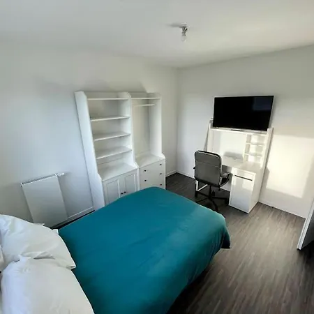 Holiday home Maison Neuve Quartier Calme Proche Commerces Angers