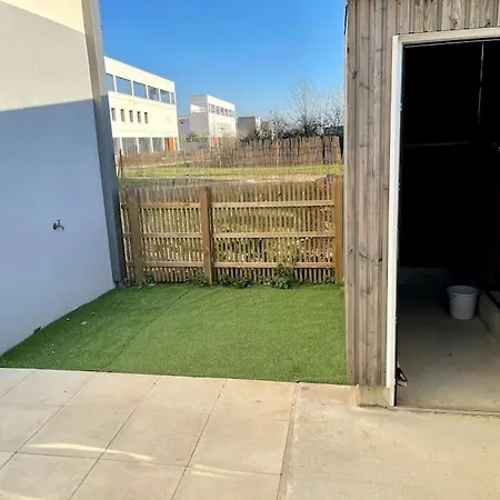 Maison Neuve Quartier Calme Proche Commerces